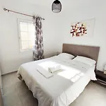 Avalon Cosy Apartments, Minimal Villas With Shared Swimming Pool